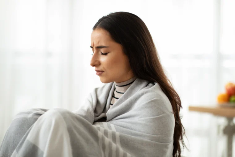 arab woman severe pain of a kidney stone